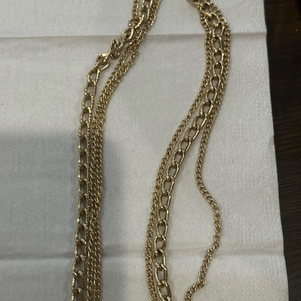 Vintage triple Gold Chain Necklace - Picture 6 of 16